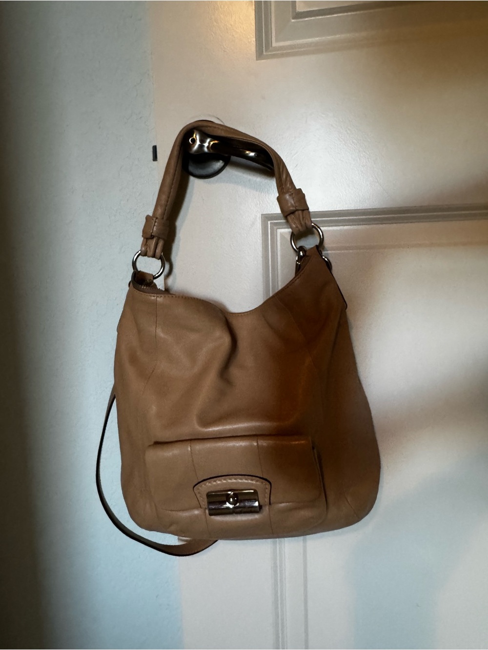 Coach Tan Leather Hobo Bag - Versatile Everyday Shoulder Bag